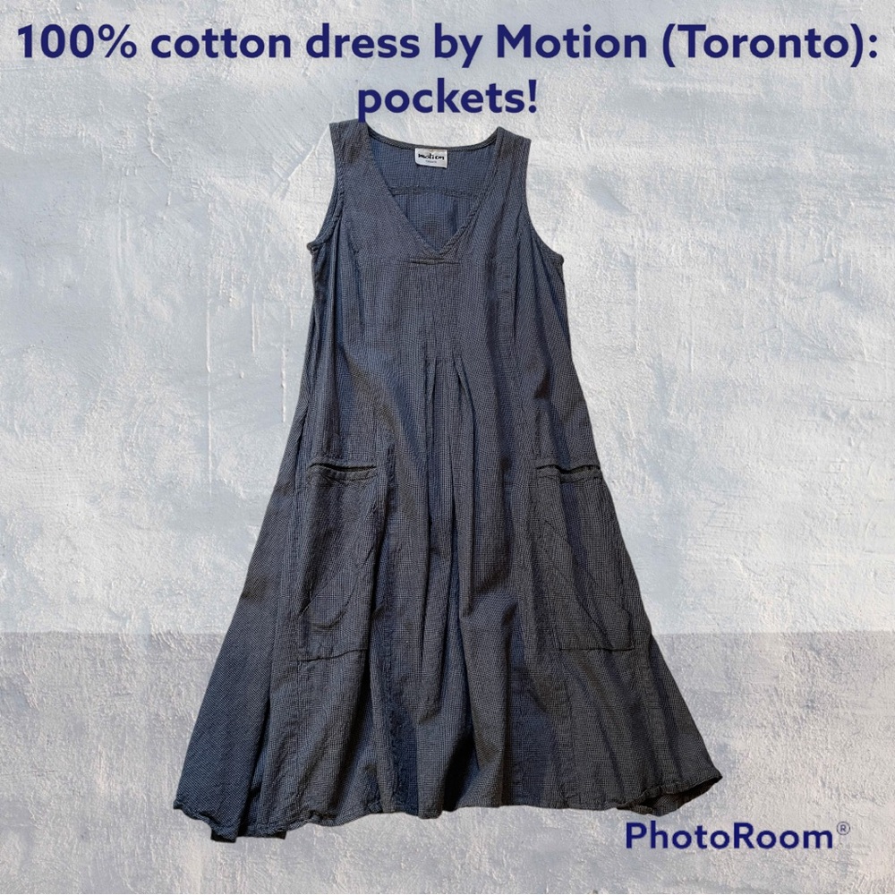 Toronto Sleeveless Cotton V-Neck Dress in Charcoal